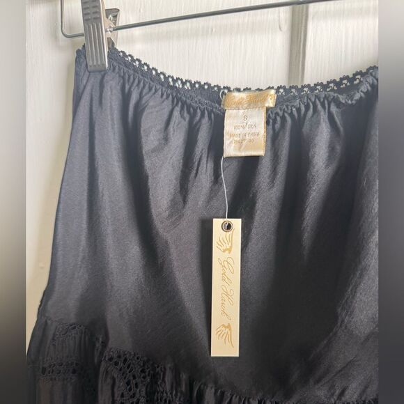 NWT! Gold Hawk Silk Black Skirt - Picture 2 of 6